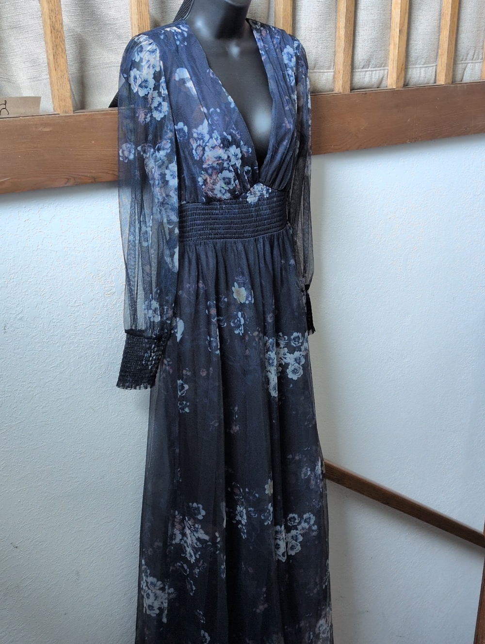 ✨ Nwt Baltic Born Layla Navy Tulle Maxi Dress In Blue Multi Floral Size M - Picture 2 of 8